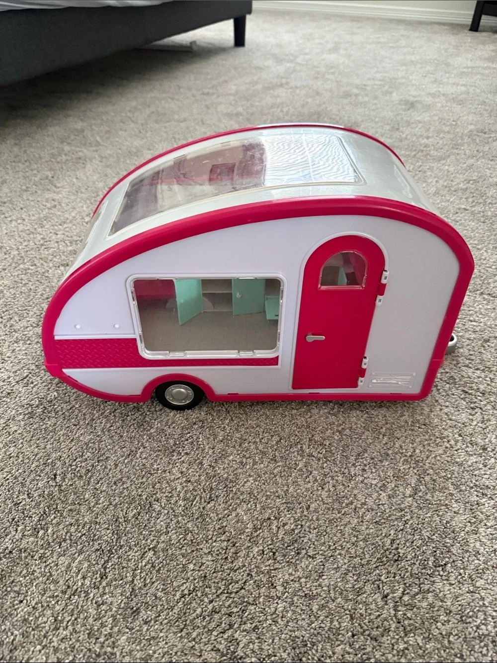 Battat Lori Roller Glamper Toy Camper for 6 inch dolls